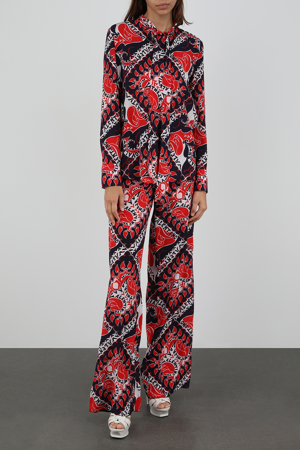 מכנסי משי אדומים עם הדפס